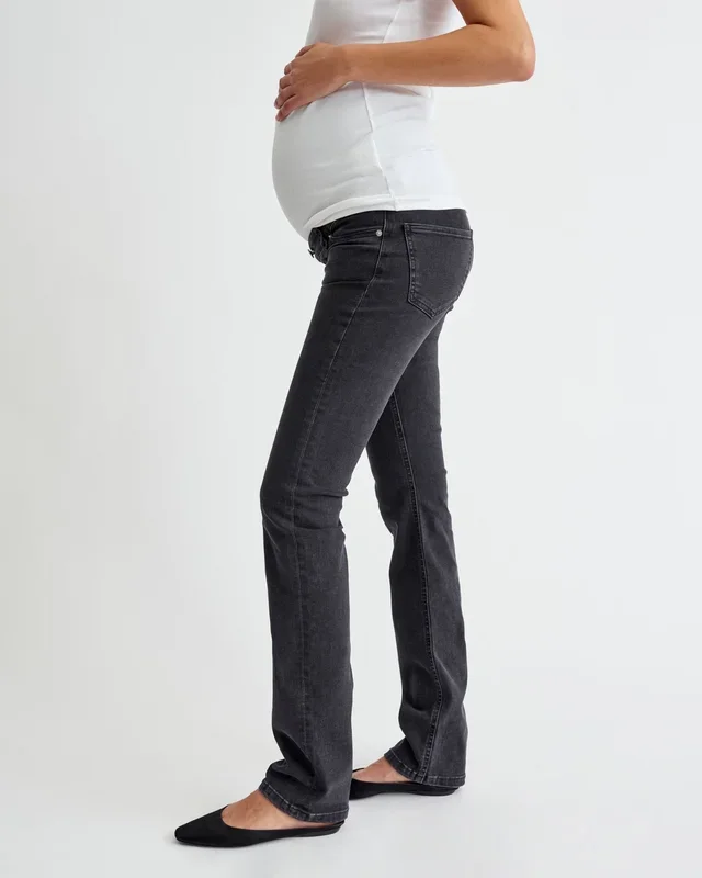 01 Straight Fit – Faded Black