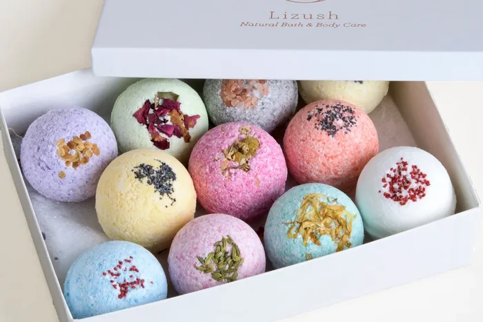11 Bath Bombs Gift Box + One Free Bomb To Make 12 !!