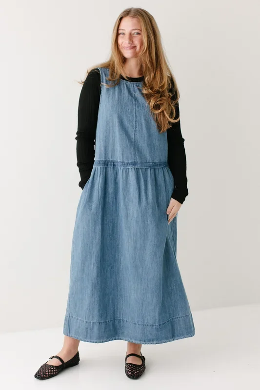 ‘Evynne’ Denim Maxi Jumper Dress