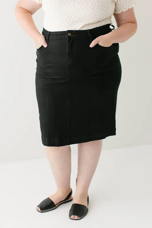 ‘Leah’ Stretch Denim Skirt