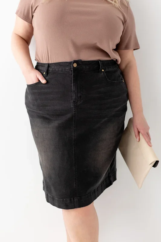 ‘Shannon’ Curve Fit Denim Skirt FINAL SALE