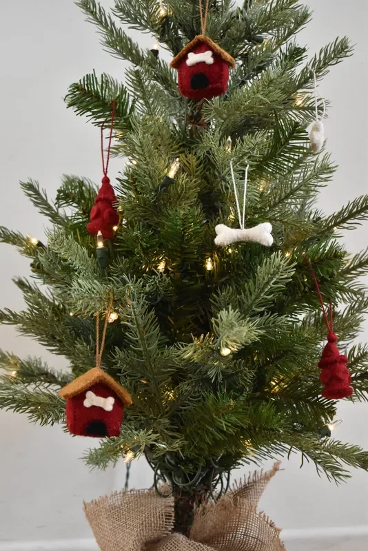 9 Piece -dog Themed Christmas Decoration Set For Table Top Trees – 9 Pieces