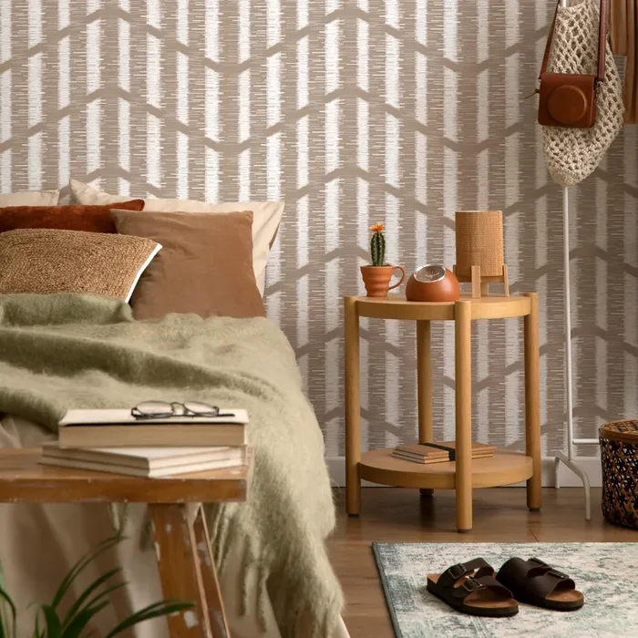 Abstract Wallpaper With A Textured Zigzag Motif In Beige And Off-white – C759