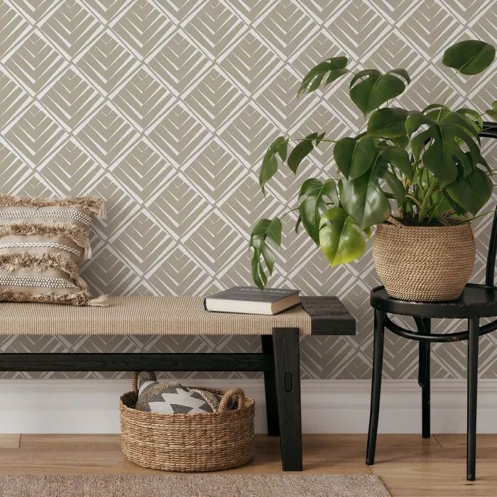 Art Deco Wallpaper With A Geometric Diamond Pattern In Beige And White – C566