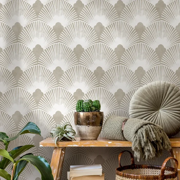 Art Deco Wallpaper With A Geometric Fan Pattern In Gray And White – C010