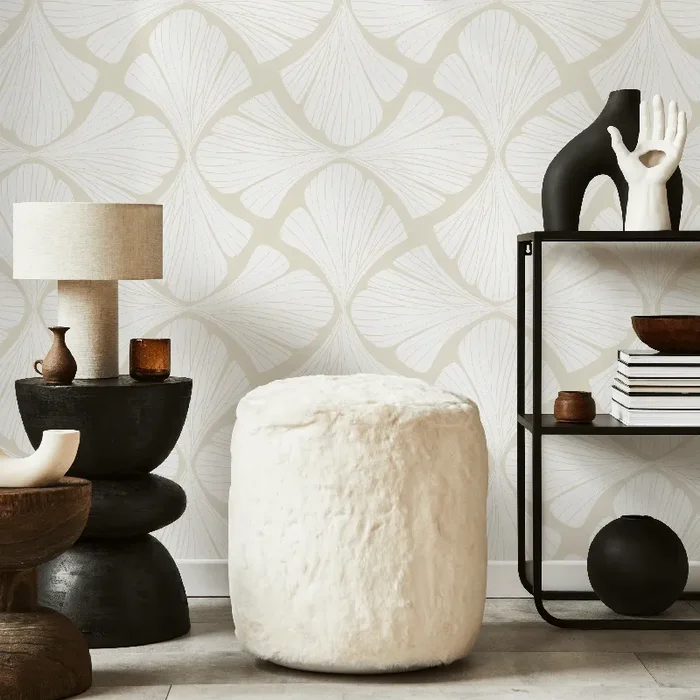 Art Deco Wallpaper With A Ginkgo Leaf Motif In Beige And Cream – C864