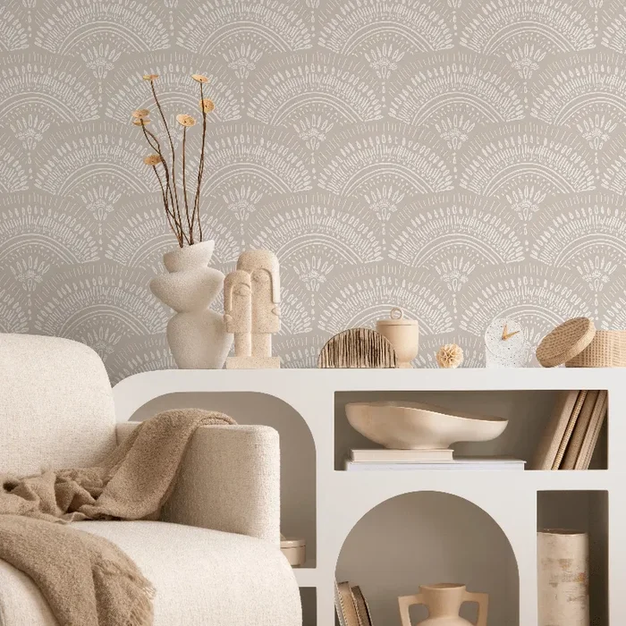Art Deco Wallpaper With A Scalloped Fan Motif In Taupe And Cream – C065