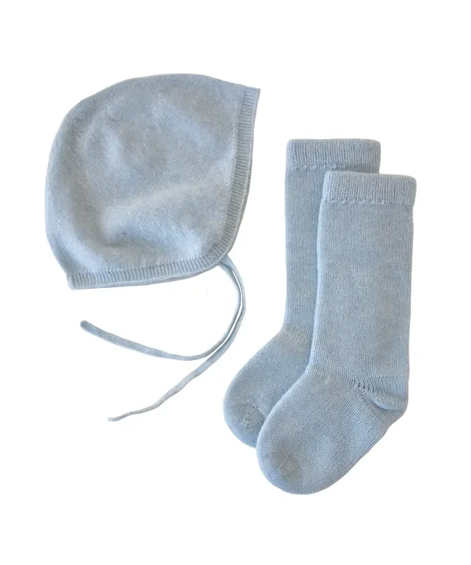 Baby Bonnet + Socks Gift Set – Hydrangea