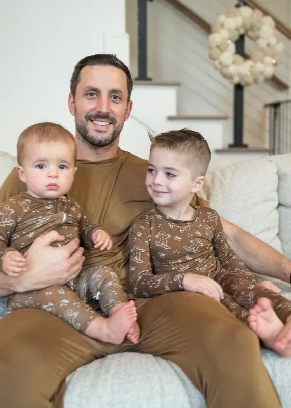 Bamboo Toddler And Kids Christmas Pajamas | Matching Family Holiday Set – Skating Gingerbread