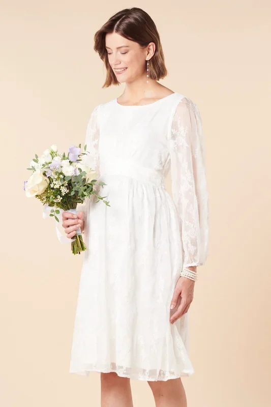 Boho Umstandsbrautkleid mit Stickerei