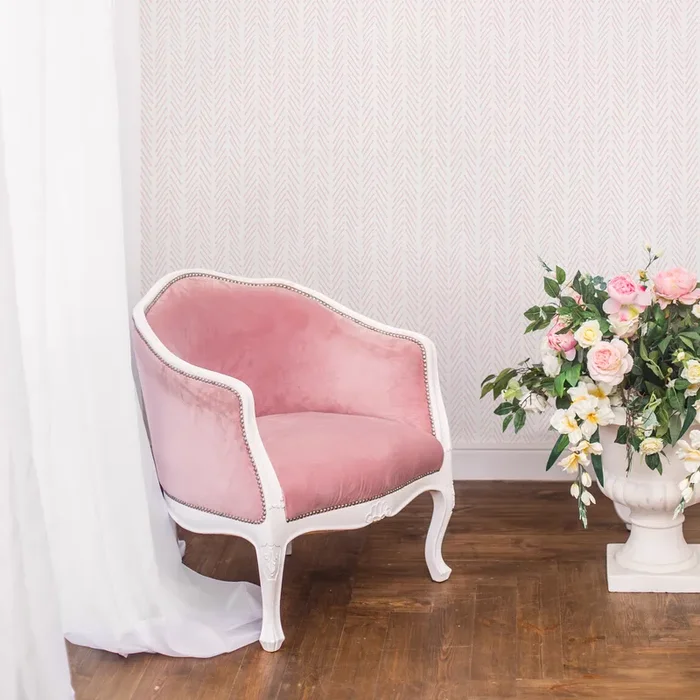 Boho Wallpaper With A Hand-drawn Herringbone In Pink – Zadw