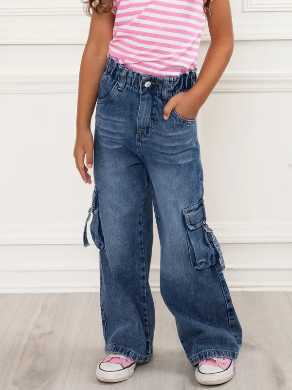 Chic Comfort Cargo Jeans in Dark Vintage Peruvian Denim