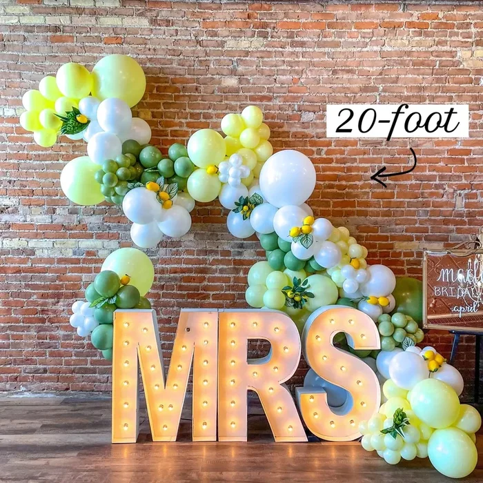 Dolce Vita Lemon Balloon Garland Kit