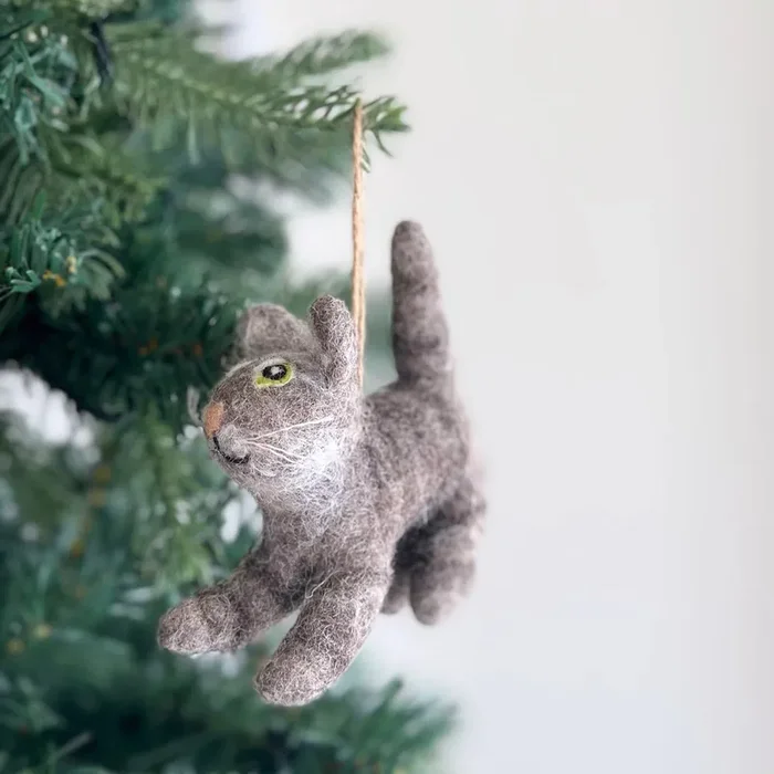 Felt Gray Cat Ornament – American Short Hair Cat