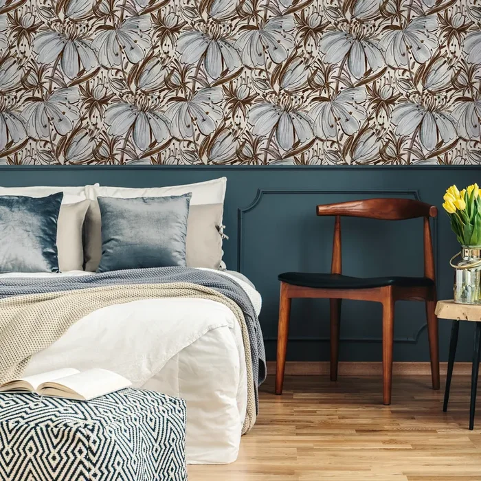 Floral Wallpaper With A Hand-drawn Lily Motif In Brown And Blue – C831