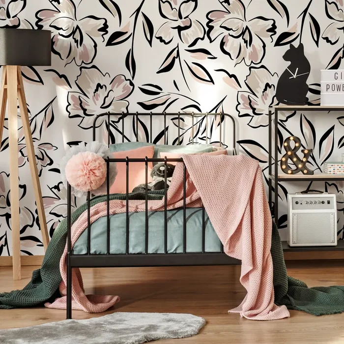 Floral Wallpaper With A Modern Sketch Motif In Black, Pink, And Beige – C260
