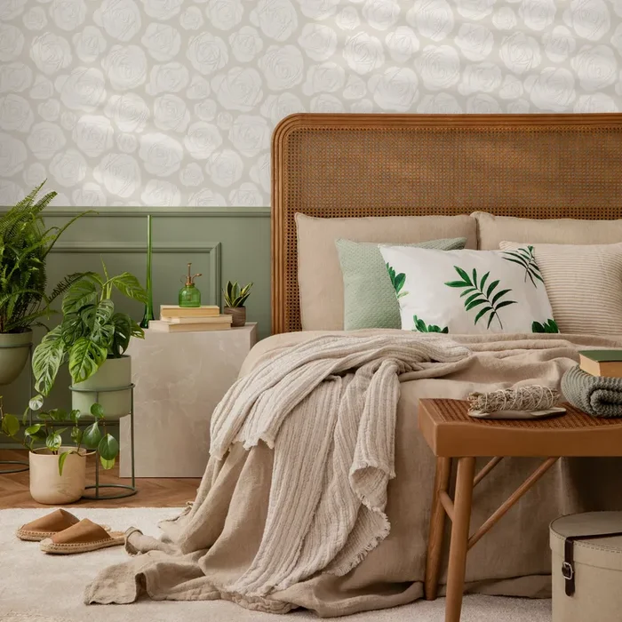 Floral Wallpaper With Stylized Geometric Roses In Beige And Cream – C676