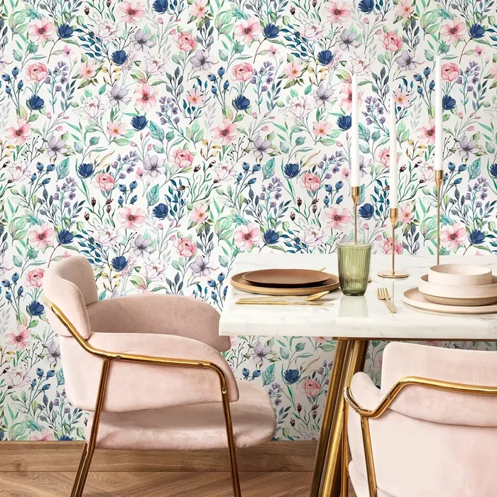 Floral Wallpaper With Watercolor Wildflowers In Pink, Blue, And Purple – A711