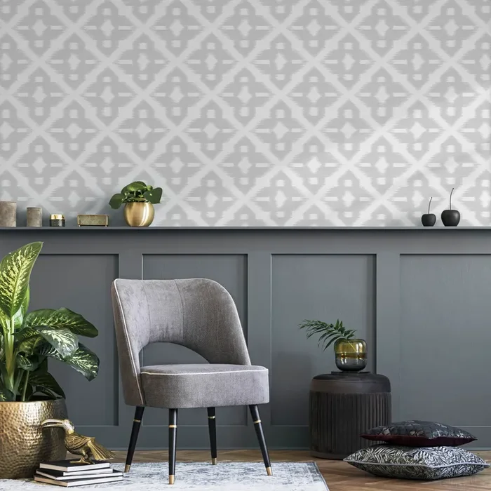 Geometric Wallpaper With An Ikat Trellis Motif In Light Gray – C758
