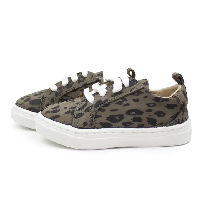 Grey Leopard – Low Top Sneakers