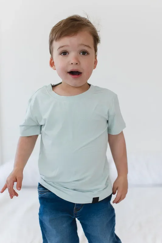 Juliet (solid Mint) – Everyday Tee