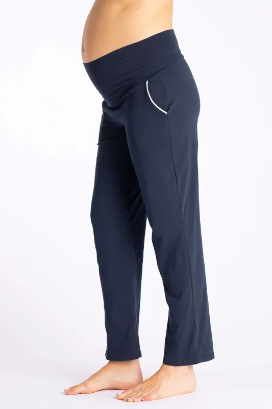 Lounge and pajama maternity trousers made from organic cotton