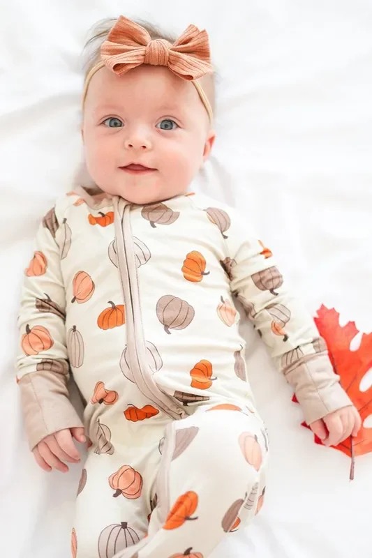 Pumpkins Beige (convertible Zip Footies)