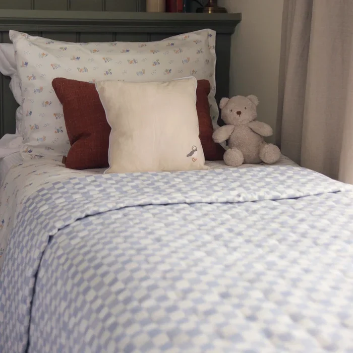 Quilted Bedspread – Waves