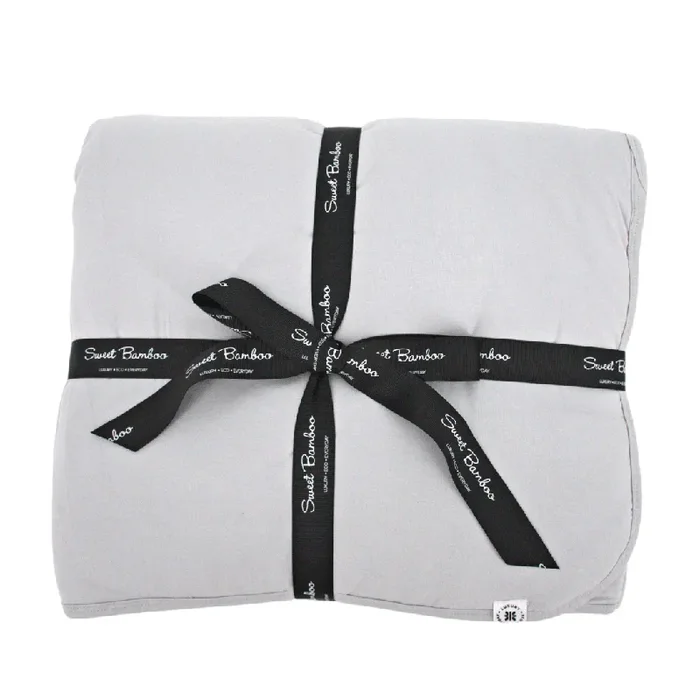 Quilted Blanket – Glacial Grey