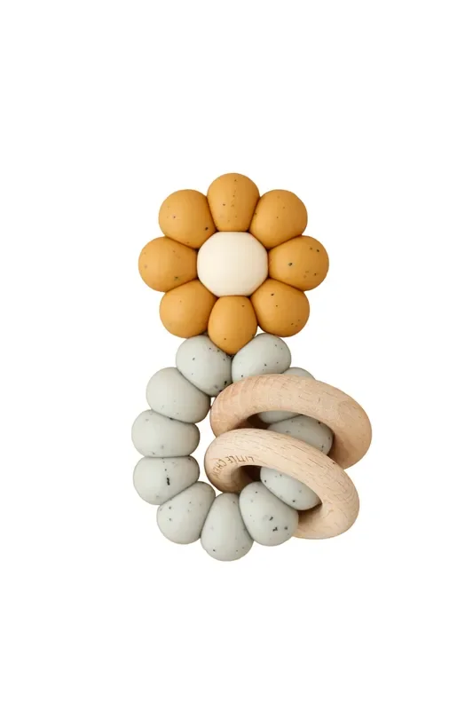 Rattle Teether – Chamomile | Chai