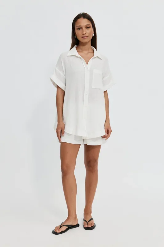 Reese Rolled-Sleeve Button-Down Shirt – White