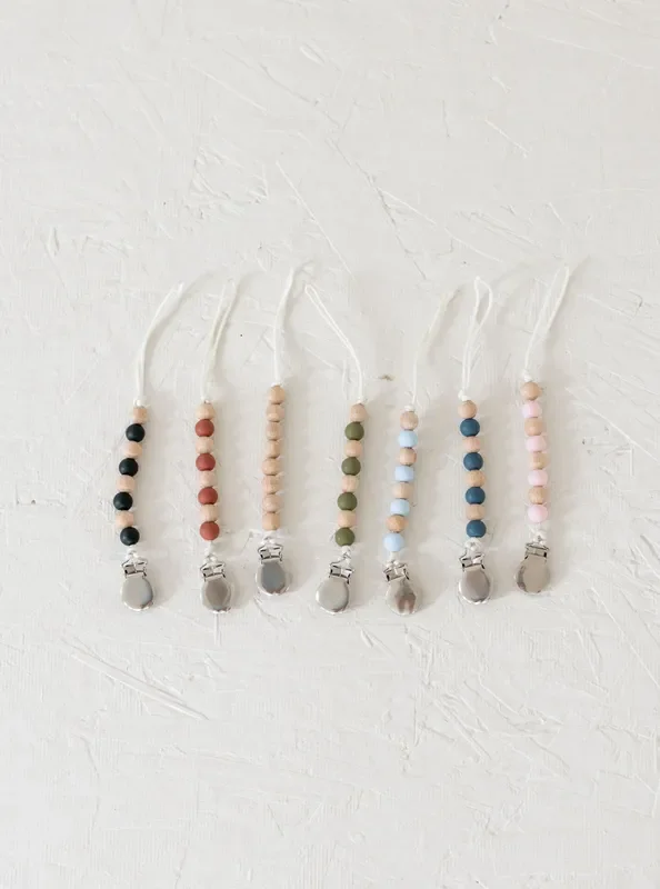 Sandpiper Pacifier Clip