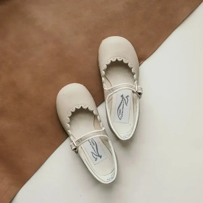 Scalloped Mary Jane – Dove Grey