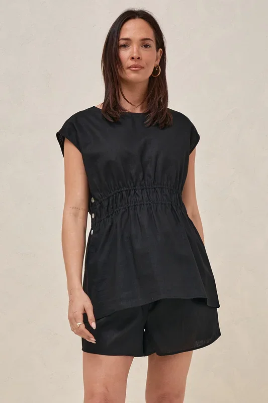Timeless Button-Side Top – Black