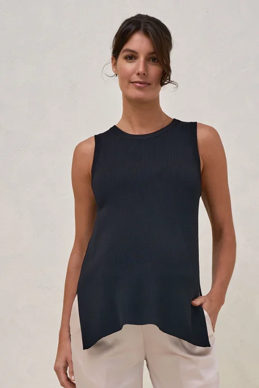 Up And Over Longline Tank – Black*