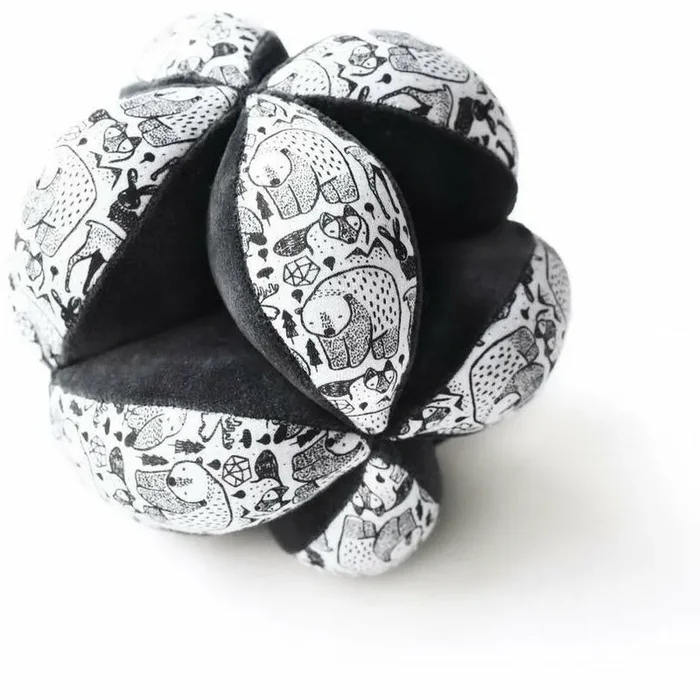 Wee Gallery Clutch Ball – Nordic