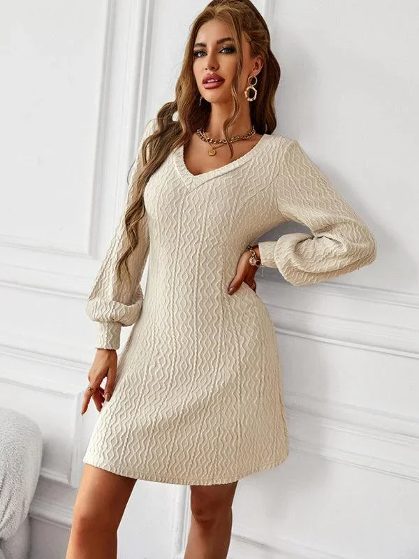 Women’s Textured V-Neck Swing Dress With Lantern Sleeves