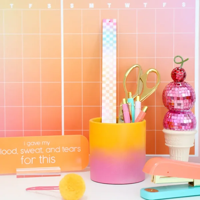 Yellow to pink gradient pen cup
